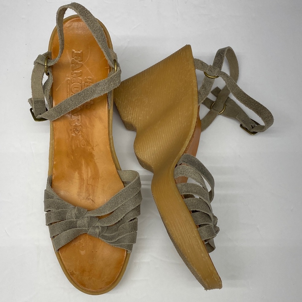 Hi Up Famolare Wedge Suede Strappy To A Tee Sandal Size 10